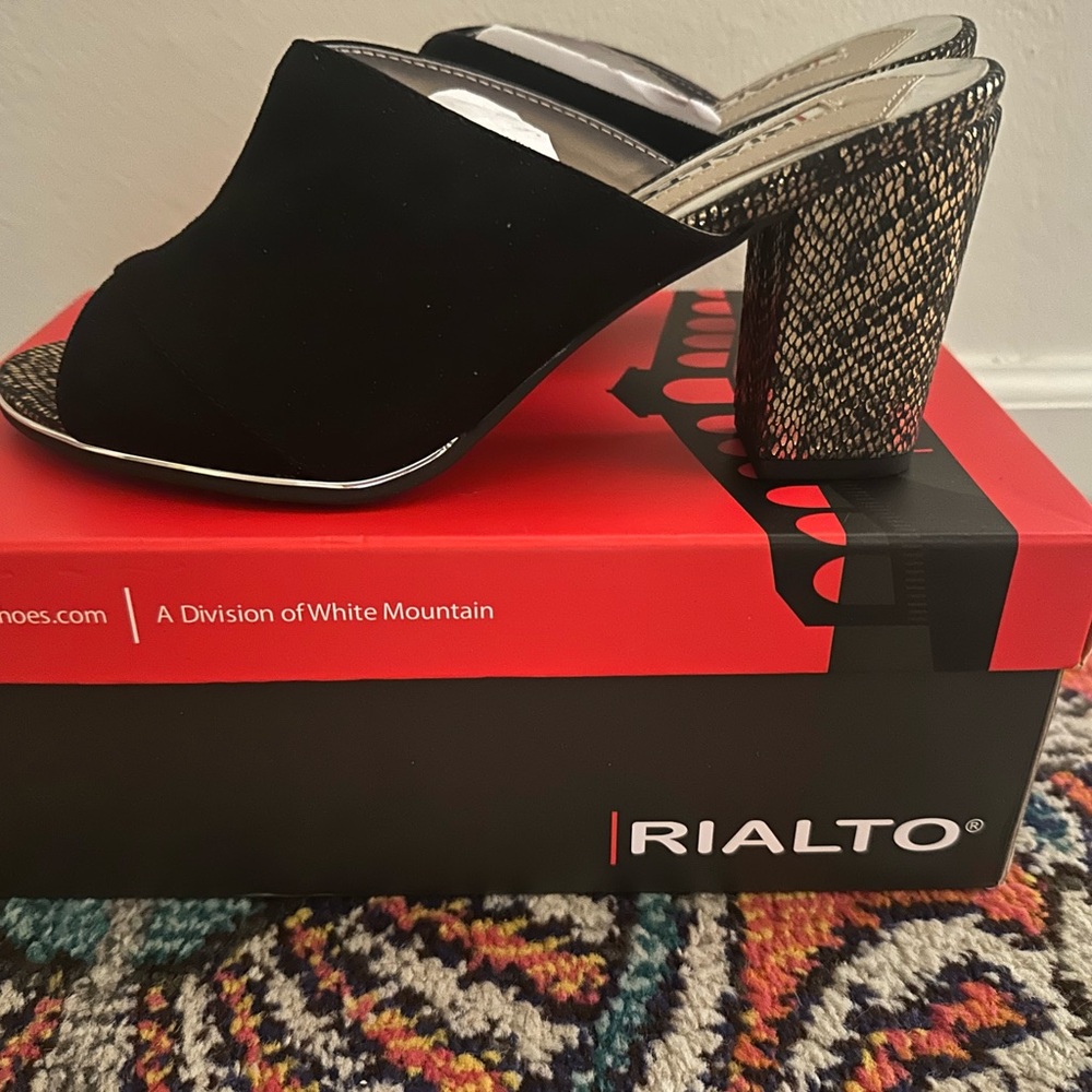 Rialto Black and Tan Women's Shoes